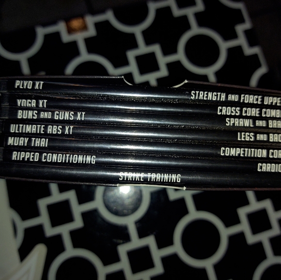 Tap Out XT Extreme Training ( 7 CDs) workout - Picture 2 of 3